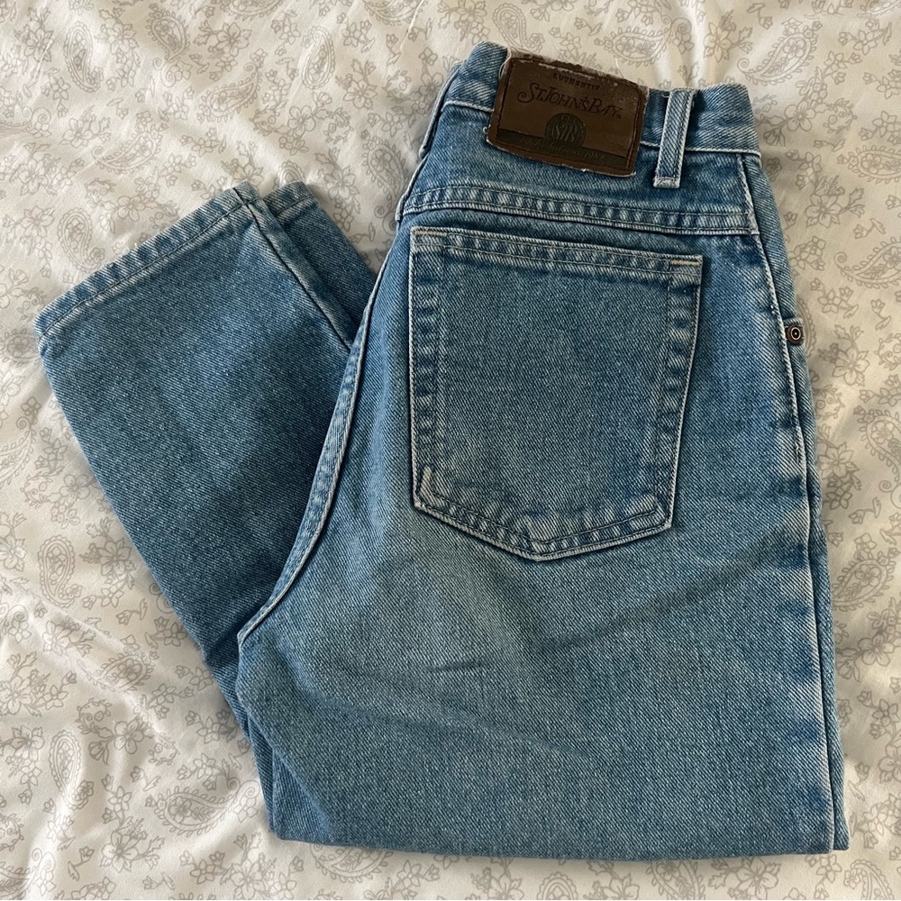 Vintage 90s High Rise Straight Leg Mom Jeans